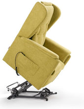 Carica l'immagine nel visualizzatore di Gallery, Poltrona Angela