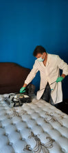 Carica l'immagine nel visualizzatore di Gallery, Il nostro sistema di pulizia professionale per materassi