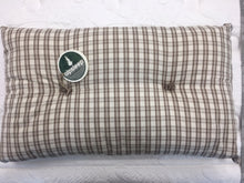 Carica l'immagine nel visualizzatore di Gallery, Guanciale di Cirmolo