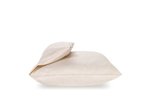 Carica l'immagine nel visualizzatore di Gallery, Cuscino Cirmolo e Lana