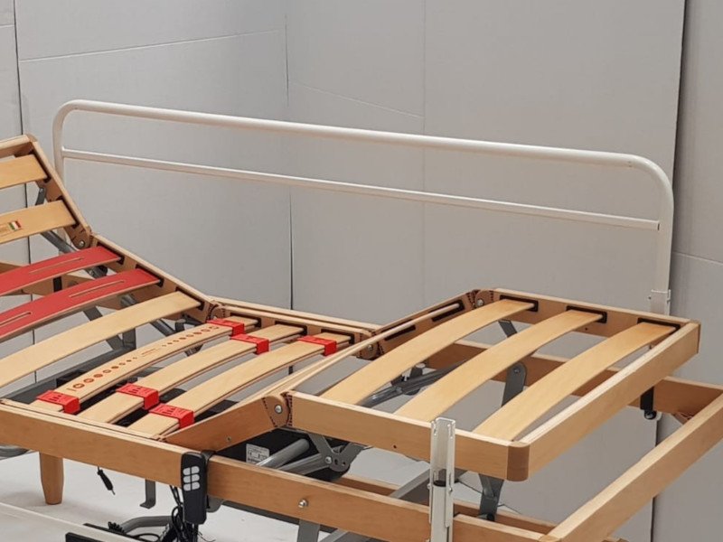 Accessori per Reti in Legno e Ferro